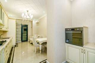 Апартаменты Nizami Street VIP Apartment Баку Апартаменты с 3 спальнями-13