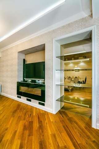 Апартаменты Nizami Street VIP Apartment Баку Апартаменты с 3 спальнями-22
