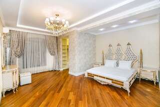 Апартаменты Nizami Street VIP Apartment Баку Апартаменты с 3 спальнями-35
