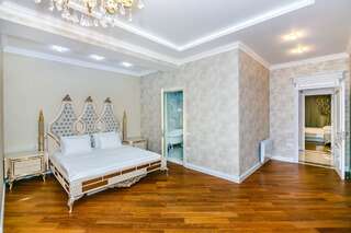Апартаменты Nizami Street VIP Apartment Баку Апартаменты с 3 спальнями-39