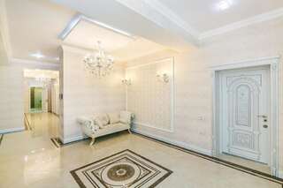 Апартаменты Nizami Street VIP Apartment Баку Апартаменты с 3 спальнями-53